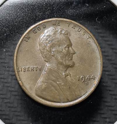 外国优质老铜币纪念币银币专场，周六晚上九点倒数截拍，满百包邮，周日发货,可寄存半年，喜欢朋友微信扫描二维码可直接参拍 - 美国1944 年S版林肯小麦 1 美分铜币