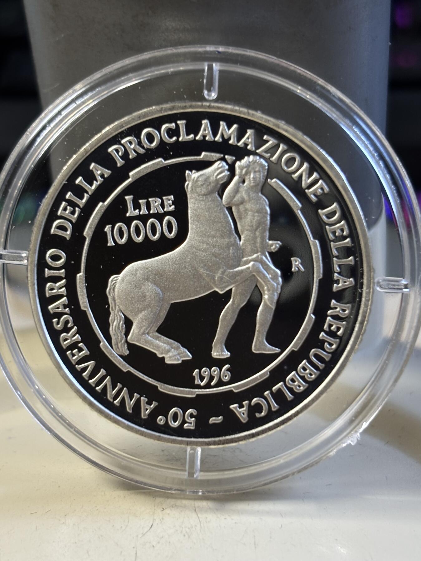 第197期拍卖 意大利1996年共和国成立50周年10000里拉精制银币，10000枚，发行10000枚，