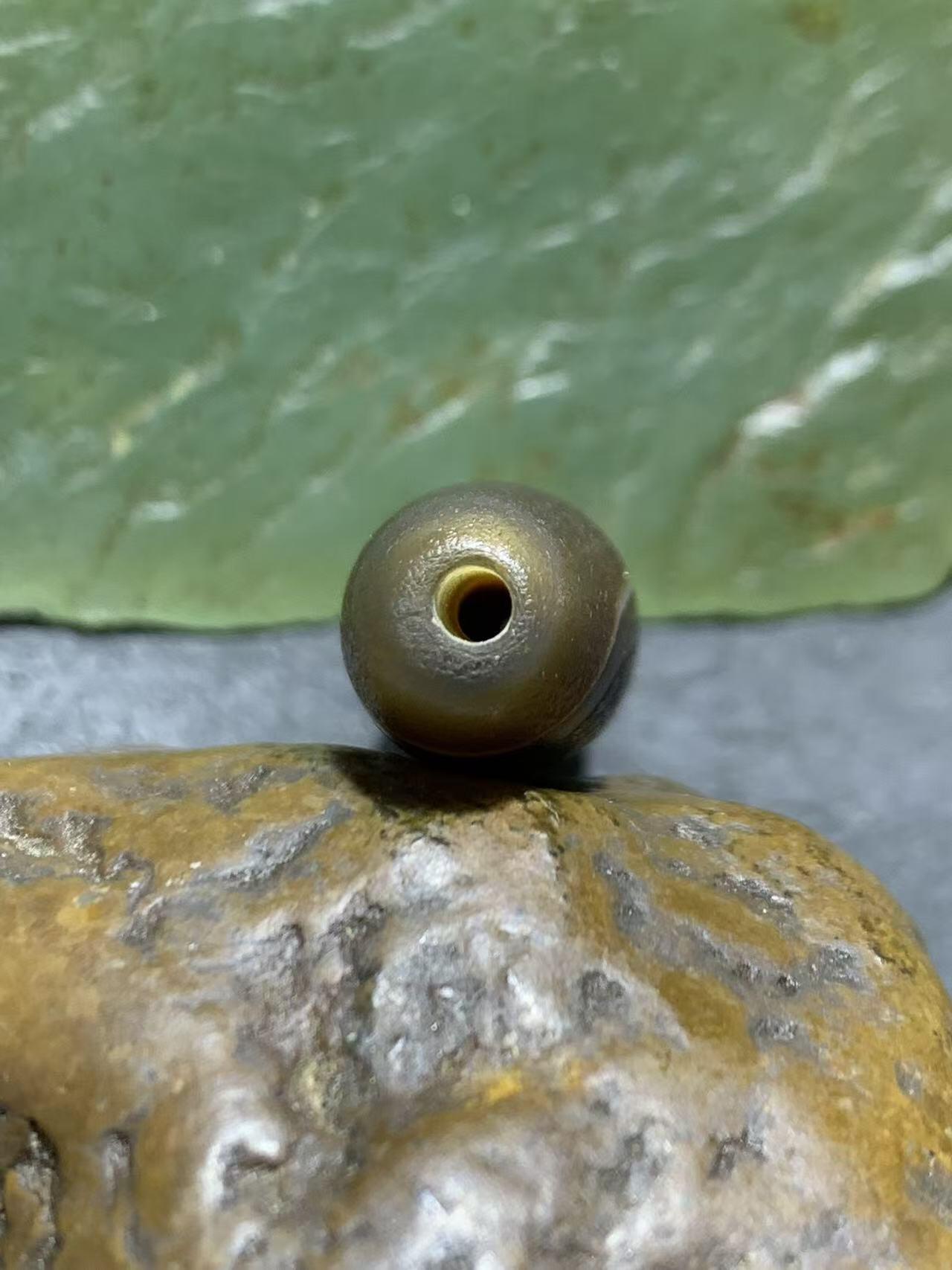 精美风化纹罕见一眼靠山图案药师玛瑙桶珠一个，