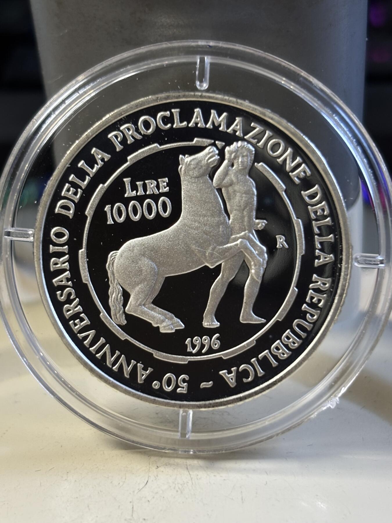 第197期拍卖 意大利1996年共和国成立50周年10000里拉精制银币，10000枚，发行10000枚，