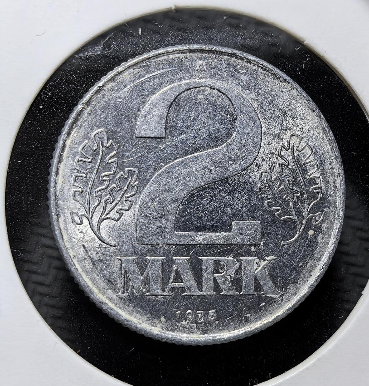 外国优质老铜币纪念币银币专场，周六晚上九点倒数截拍，满百包邮，周日发货,可寄存半年，喜欢朋友微信扫描二维码可直接参拍