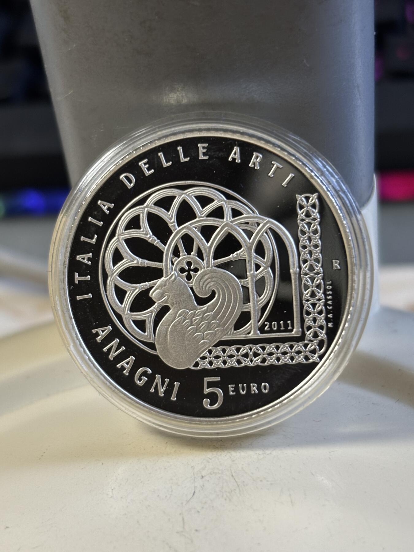 第197期拍卖 意大利2011年艺术意大利系列阿纳尼精制纪念银币，925银，18克，发行7000枚，有氧化