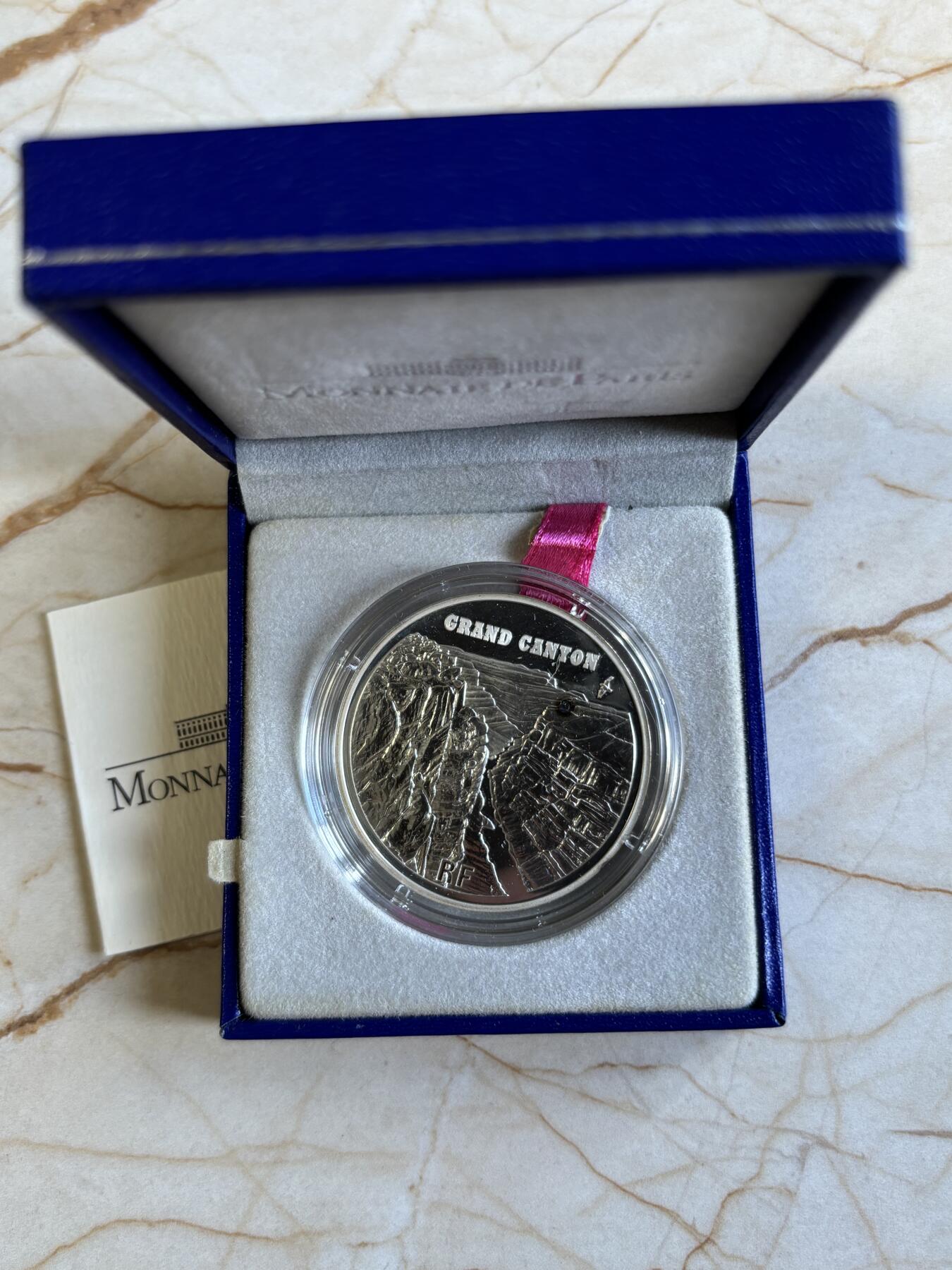 第197期拍卖 法国2008年世界文化遗产美国大峡谷国家公园精制纪念银币，900银，发行5000枚，22.2克，有氧化
