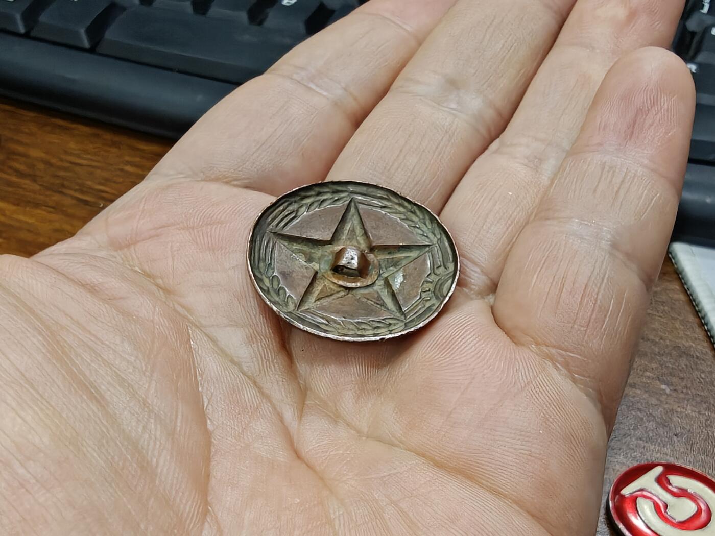 徽章钱币纪念章刺绣杂件专拍 五十年代铜帽徽徽章