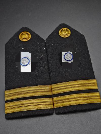 0元起拍勋章 第345期 咸鱼国勋章拍卖专场 4月12日（周日）下午6：00开始 - 早期冲压 民国海军上尉肩章