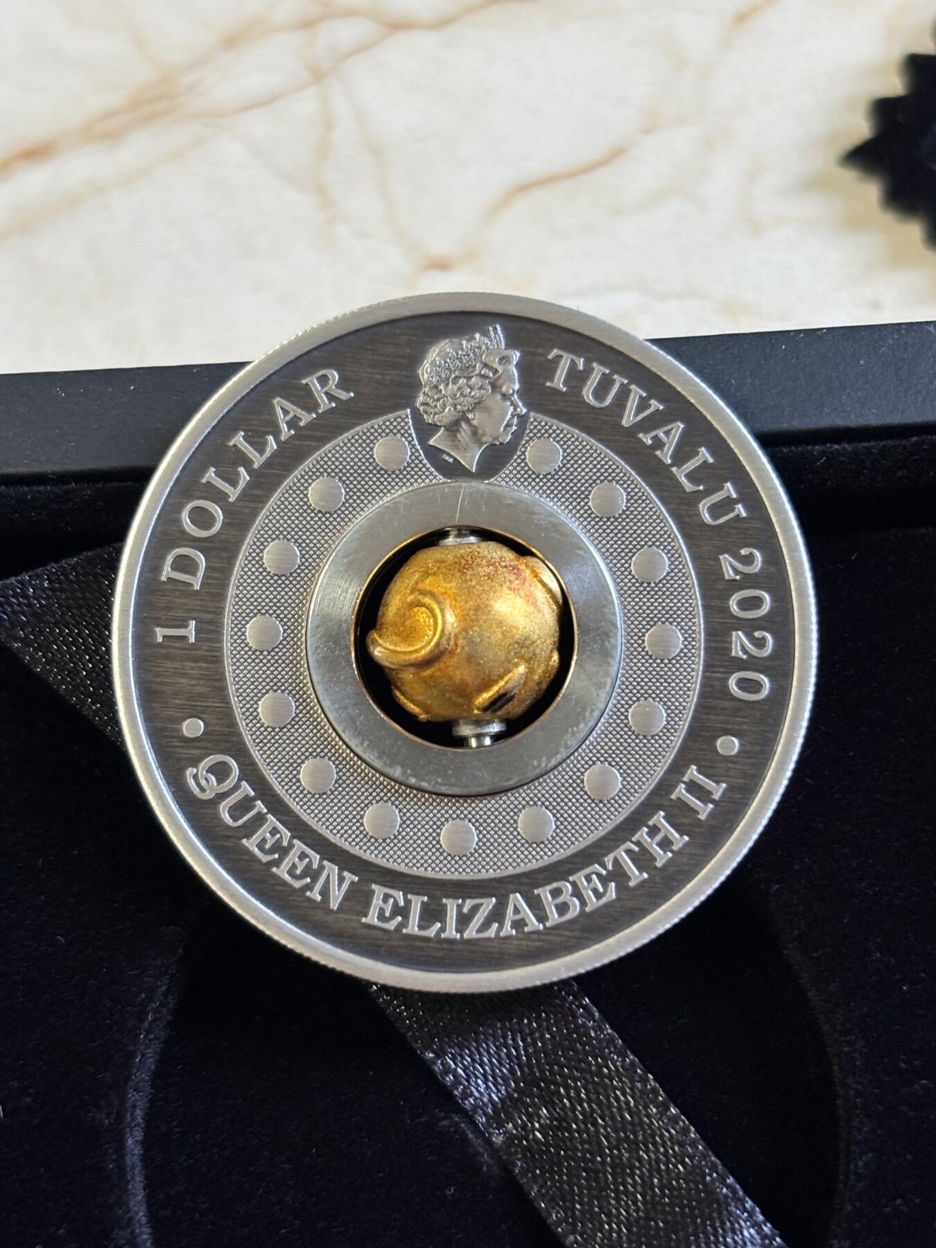 第197期拍卖 图瓦卢2020年旋转中国生肖鼠1盎司仿古纪念银币，999银，发行3000枚