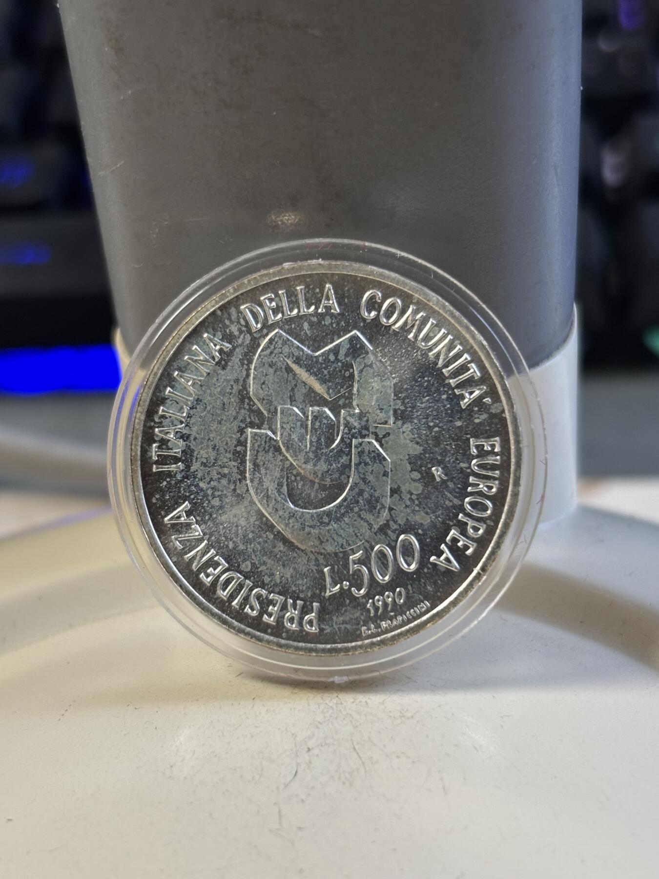 第197期拍卖 意大利1990年欧洲轮值主席国精制纪念银币原包装，835银，11克