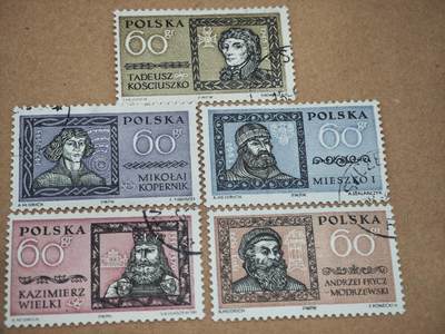 橙子收藏第八期(社会主义国家邮票专场) - 波兰1950-1960年代发行的波兰历史名人系列邮票，以纪念对波兰历史、科学与民族发展有重大贡献的人物1. 塔德乌什·科希丘什科 2. 尼古拉·哥白尼 3. 米什科一世 4. 卡齐米日三世大帝 5. 安杰伊·弗里奇·莫杰夫斯基