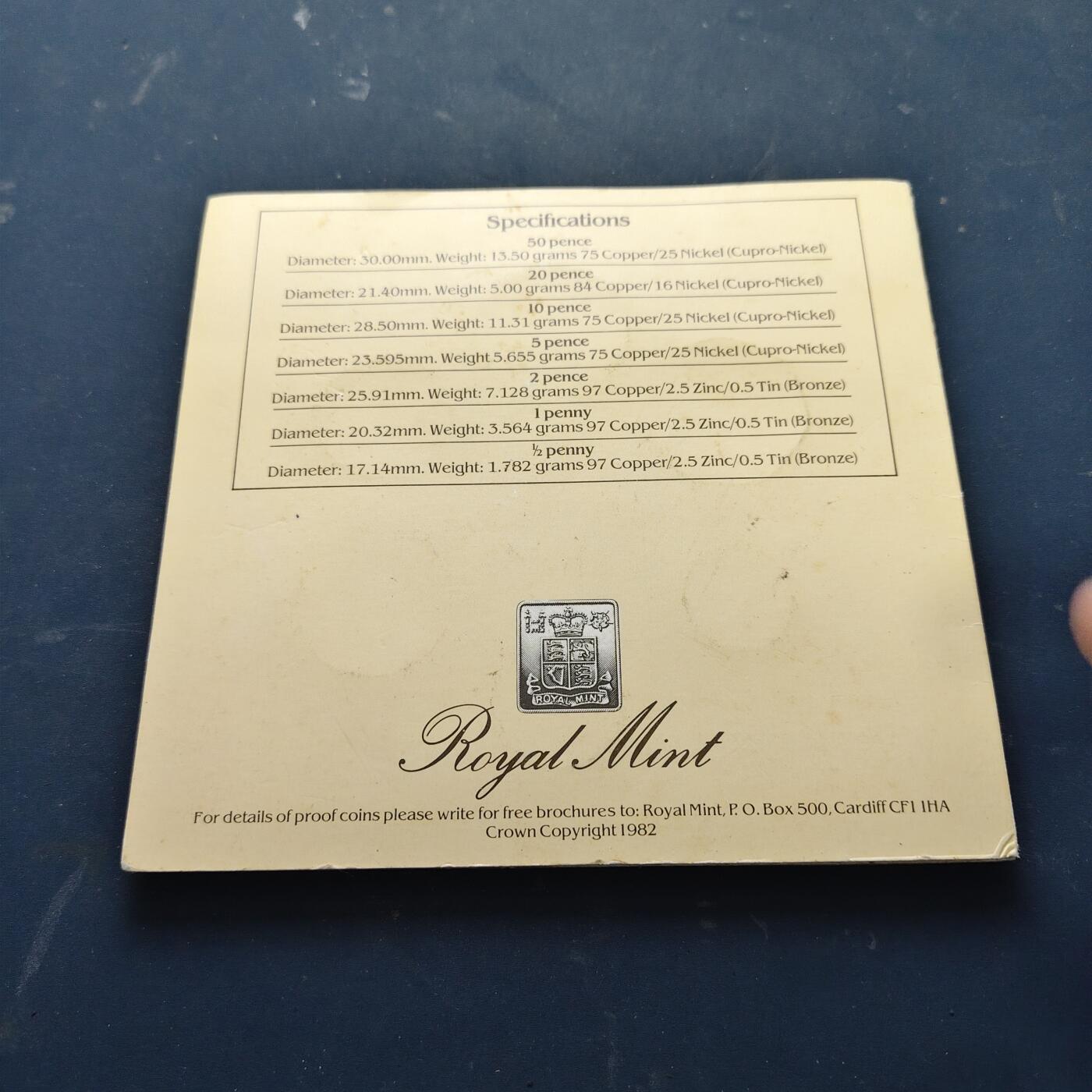 【全场包邮】纯粹捡漏拍521场 英国官方封装套币3套一组-1982年封装（无外壳）+1982年封装+1995年封装含联合国2镑