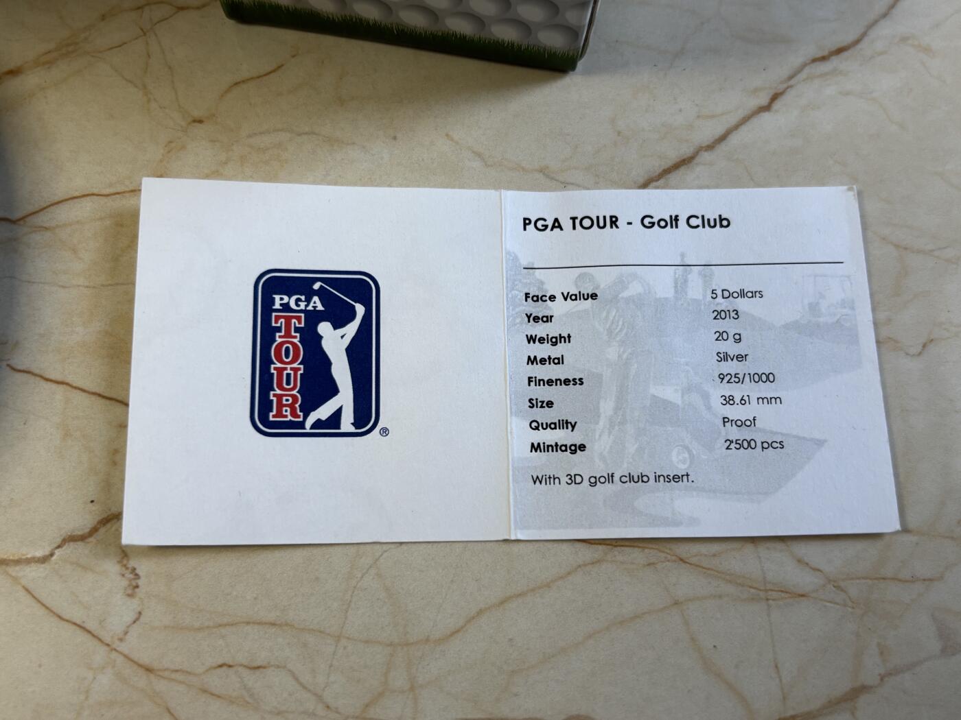 第197期拍卖 库克2013年PGA高尔夫球镶嵌立体镀金球棒彩银币，925银，20克，发行量2500枚