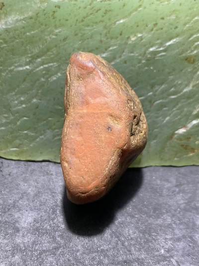 精美红皮蒙头料南红玛瑙原石一颗， - 精美红皮蒙头料南红玛瑙原石一颗，