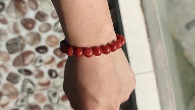 捡漏价！限时三天！
出一个全新瓦西火焰多宝手串