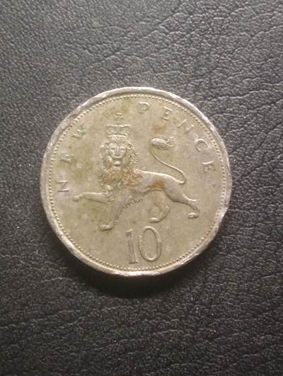 荟藏特别场次第十五期——“社长的硬币堆” - 英国1975年10新便士 早期大版