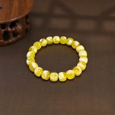 碧月说宝 君子怀瑾·当代和田玉清风专场(八) - 俄料（产地俄罗斯）瓷白花溶洞金白蜜蜡