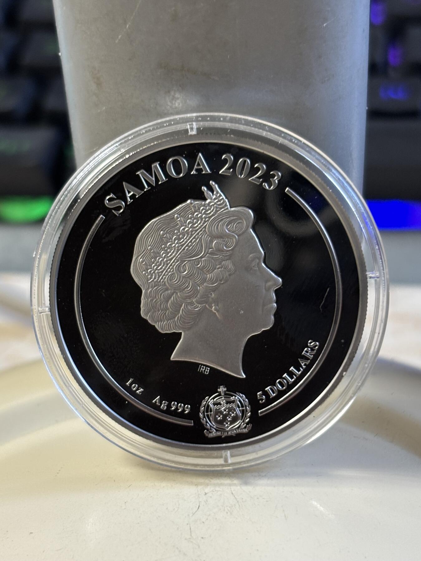 第197期拍卖 萨摩亚2023年指环王系列阿苟纳斯巨像镀金纪念银币，999银镀金，1盎司，发行1499枚，有氧化