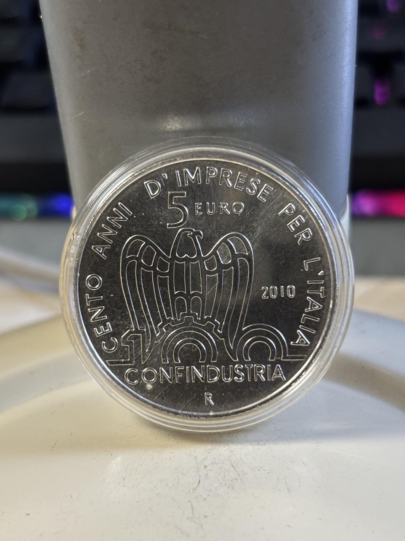 第197期拍卖 意大利2010年工业联合会百年5欧磨砂纪念银币，925银，18克，发行7500枚