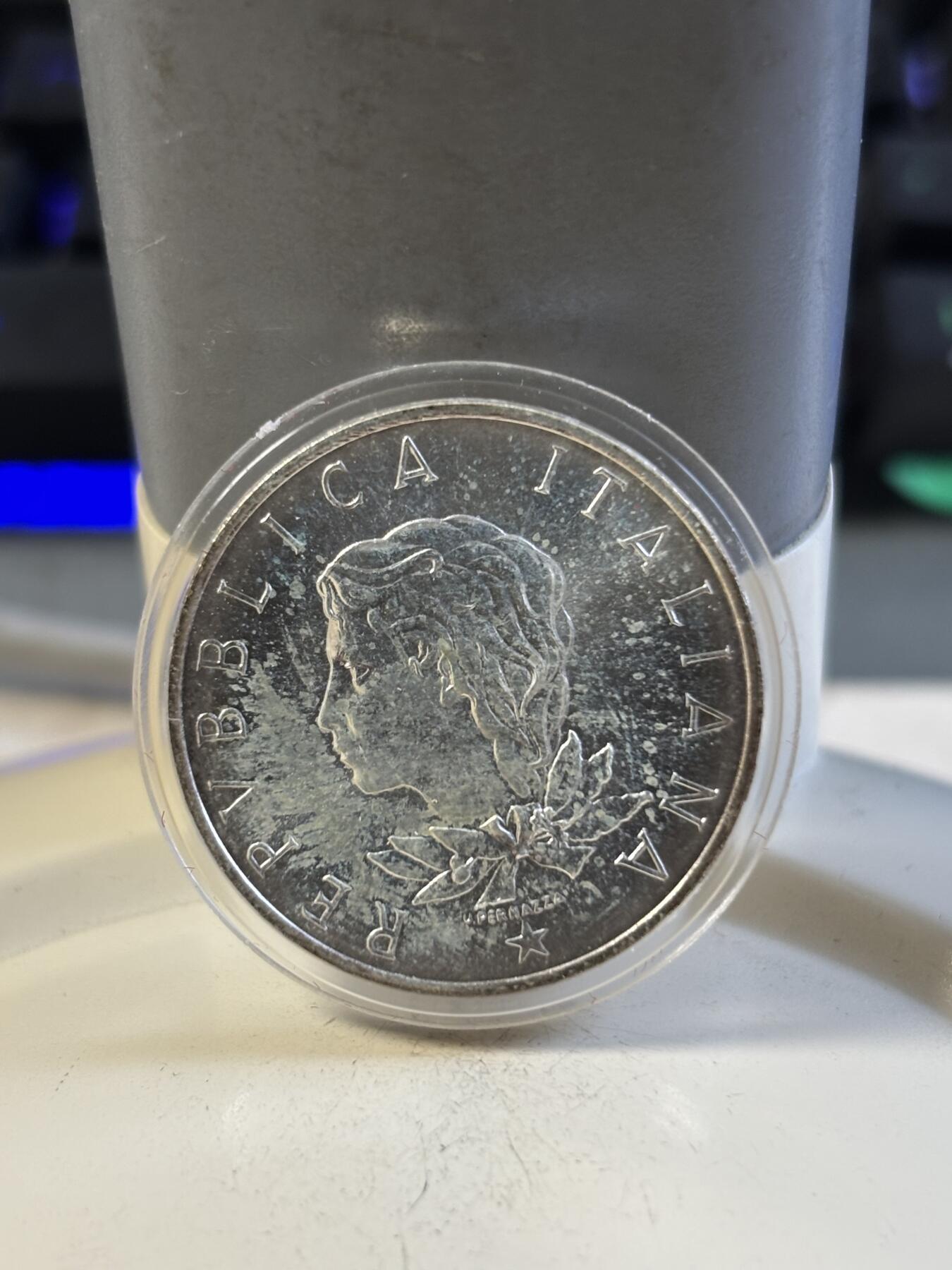 第197期拍卖 意大利1990年欧洲轮值主席国精制纪念银币原包装，835银，11克