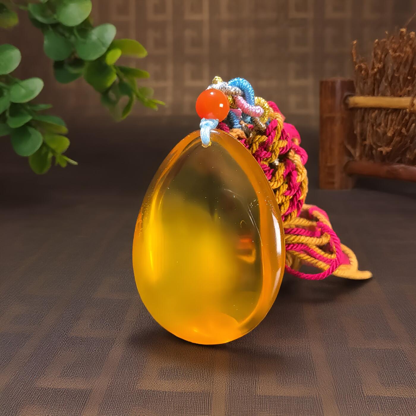 碧月说宝 君子怀瑾·当代和田玉清风专场(八) 金包蜜水滴蜜蜡吊坠