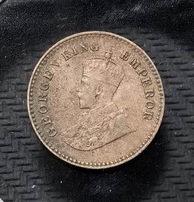 外国优质老铜币纪念币银币专场，周六晚上九点倒数截拍，满百包邮，周日发货,可寄存半年，喜欢朋友微信扫描二维码可直接参拍 - 英属印度乔治五世1915 年1/12安娜，采用印度常见的花纹装饰，见证了英属印度殖民时期的货币体系，是研究南亚近代殖民历史与钱币文化的重要实物。