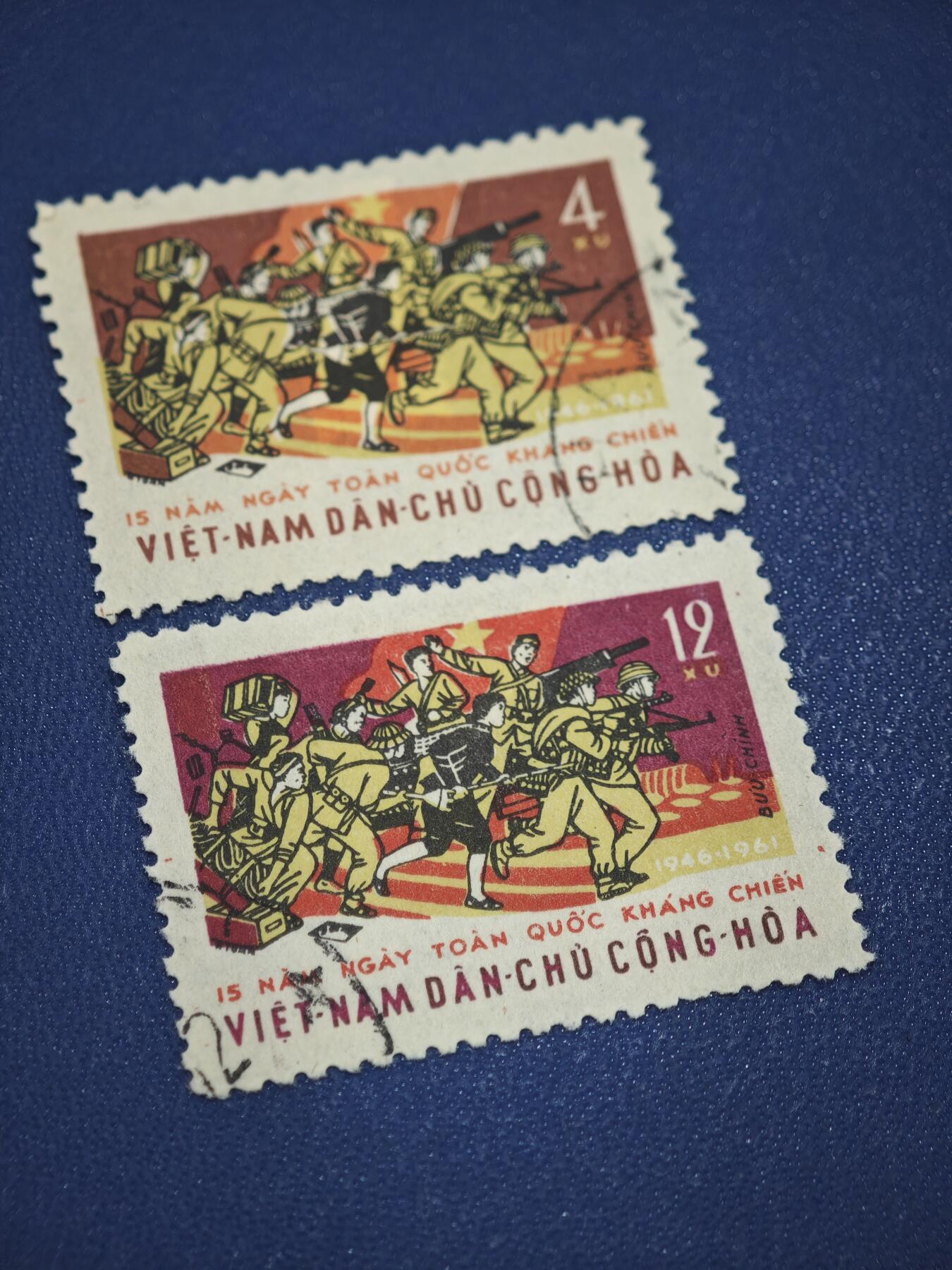 橙子收藏第八期(社会主义国家邮票专场) 两枚邮票出自越南民主共和国（北越） 于1961年发行的一套纪念邮票，全套共2枚，主要用于纪念越南全国抗战(抗击法国🇫🇷）爆发15周年（1946-1961）。