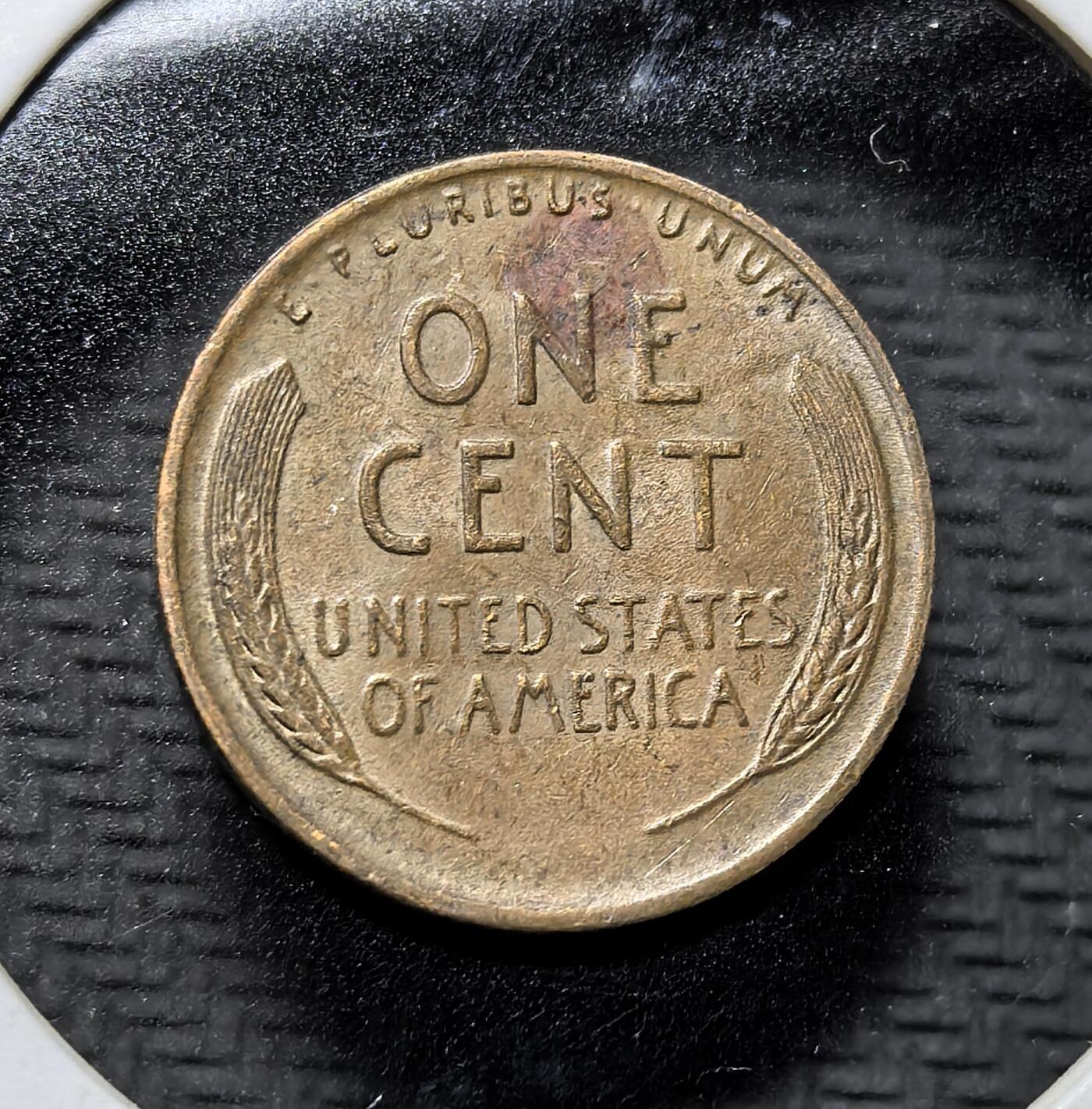 外国优质老铜币纪念币银币专场，周六晚上九点倒数截拍，满百包邮，周日发货,可寄存半年，喜欢朋友微信扫描二维码可直接参拍