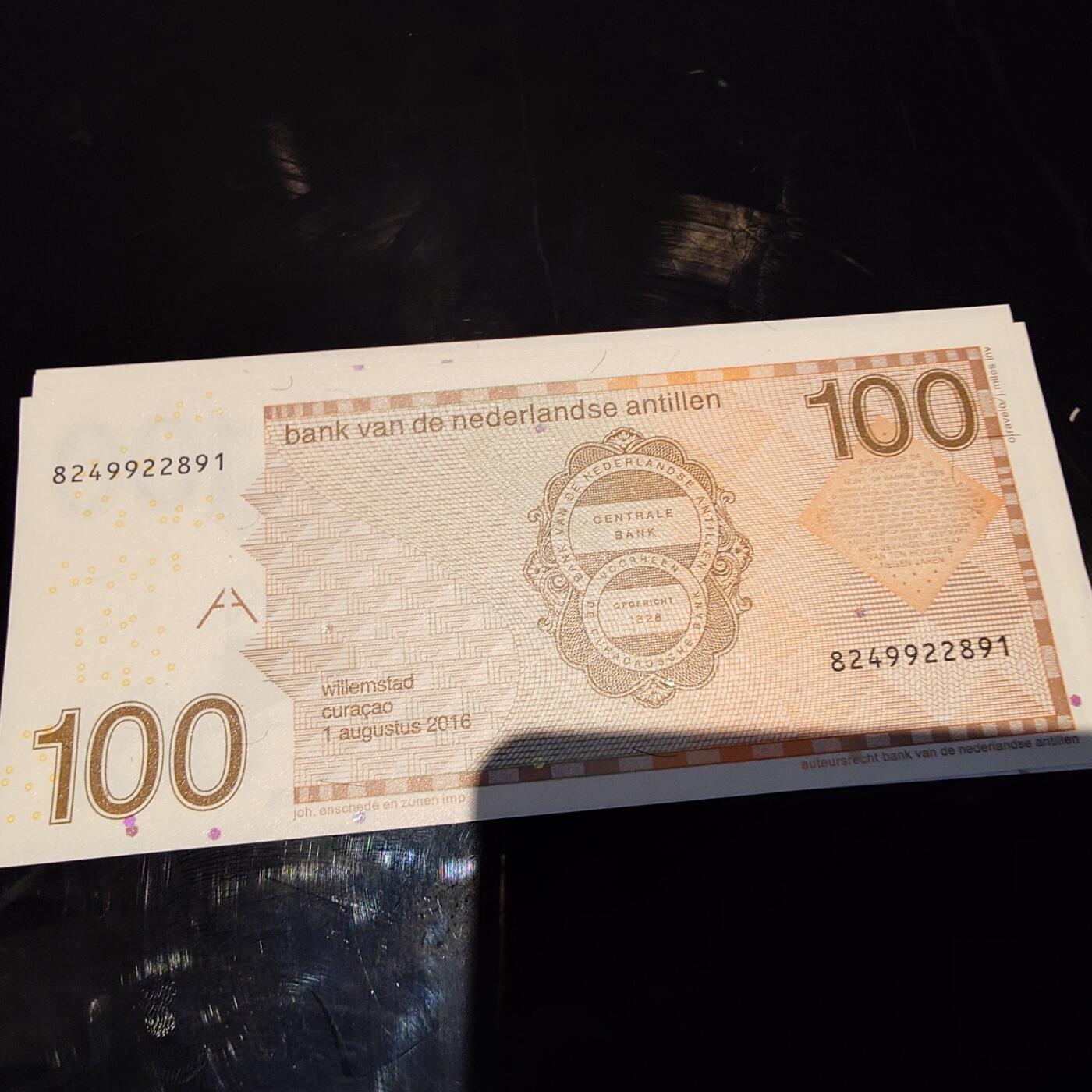 世界钱币～微拍第245期暨2026年第26期  新货卖剩品种部分上架提供选购 2016年荷属安地列斯群岛100盾 全新绝品尾号891