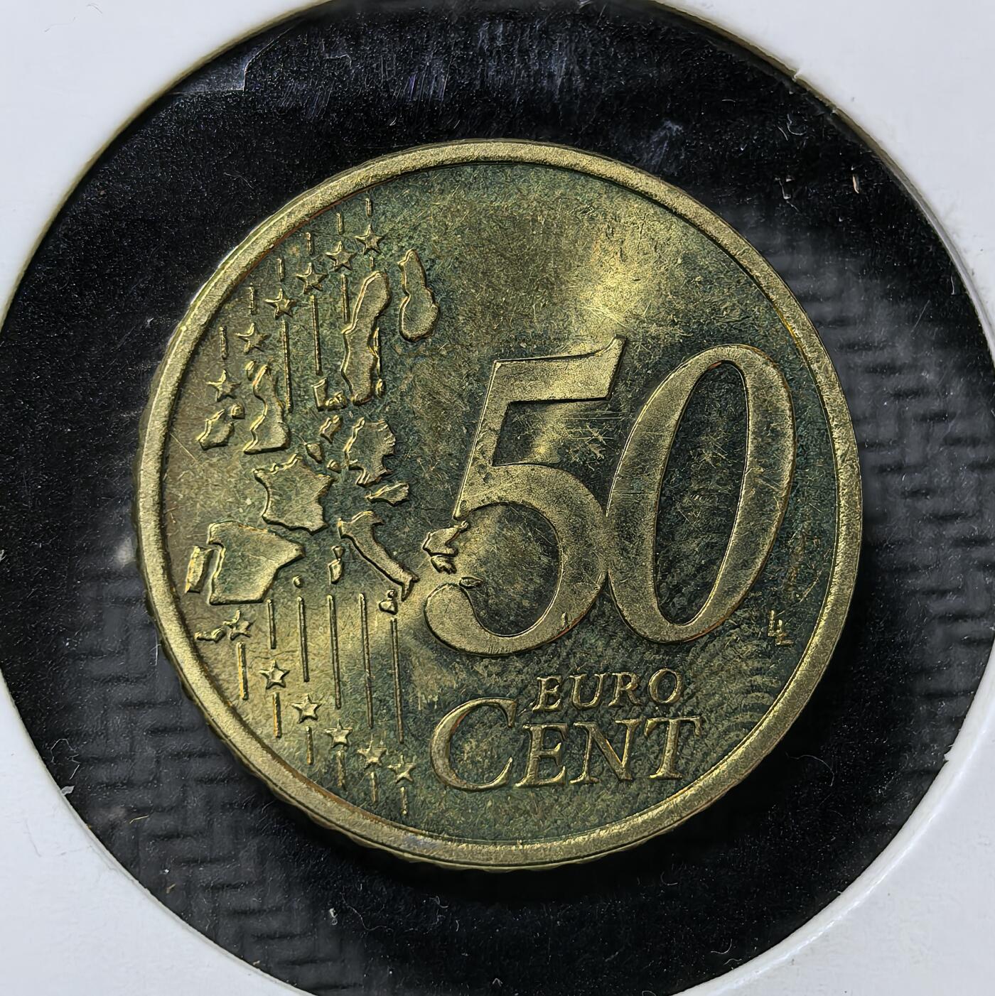 外国优质老铜币纪念币银币专场，周六晚上九点倒数截拍，满百包邮，周日发货,可寄存半年，喜欢朋友微信扫描二维码可直接参拍 原光奥地利维也纳分离派大楼50 欧分，采用分离派建筑风格，展现奥地利独特的艺术文化；2001 年为欧元预备期，2002 年正式流通，此币是欧元从构想走向现实的关键见证，也是奥地利现代钱币文化的代表。