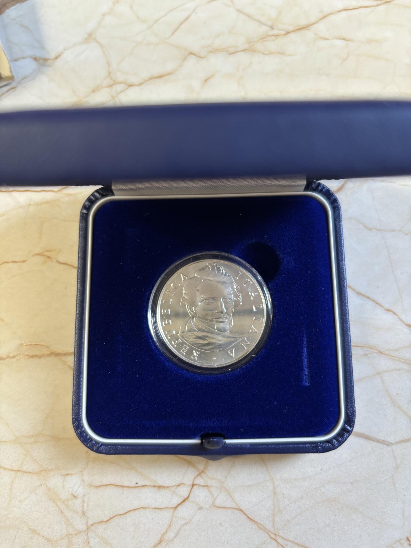 第197期拍卖 意大利2013年诗人朱塞佩吉奥奇诺贝利普制纪念银币，925银，18克，发行7000枚