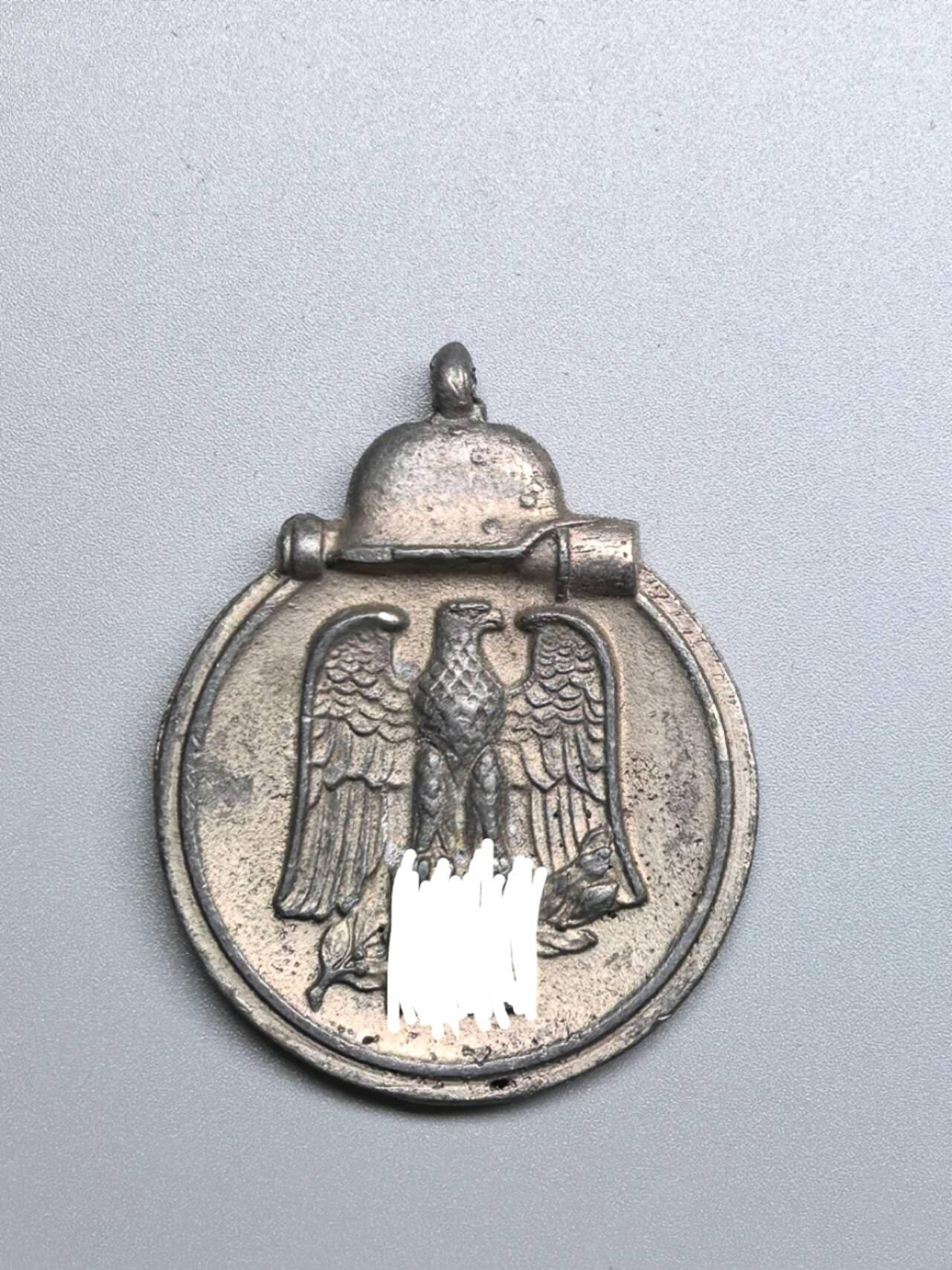 小驴勋章奖章收藏4月11日周六晚六点拍卖（珍爱和平，收藏战争，铭记历史，勿忘国耻，忠党爱国。有偿代拍，送拍规则在简介最后，参拍须阅读规则后再参拍，关系到运费包装发货时效真假辨别等关键信息，拍卖时不再发原图，看大图店主微信码在拍卖店铺介绍里） 现代工艺品 东线冬季作战奖章 非原品