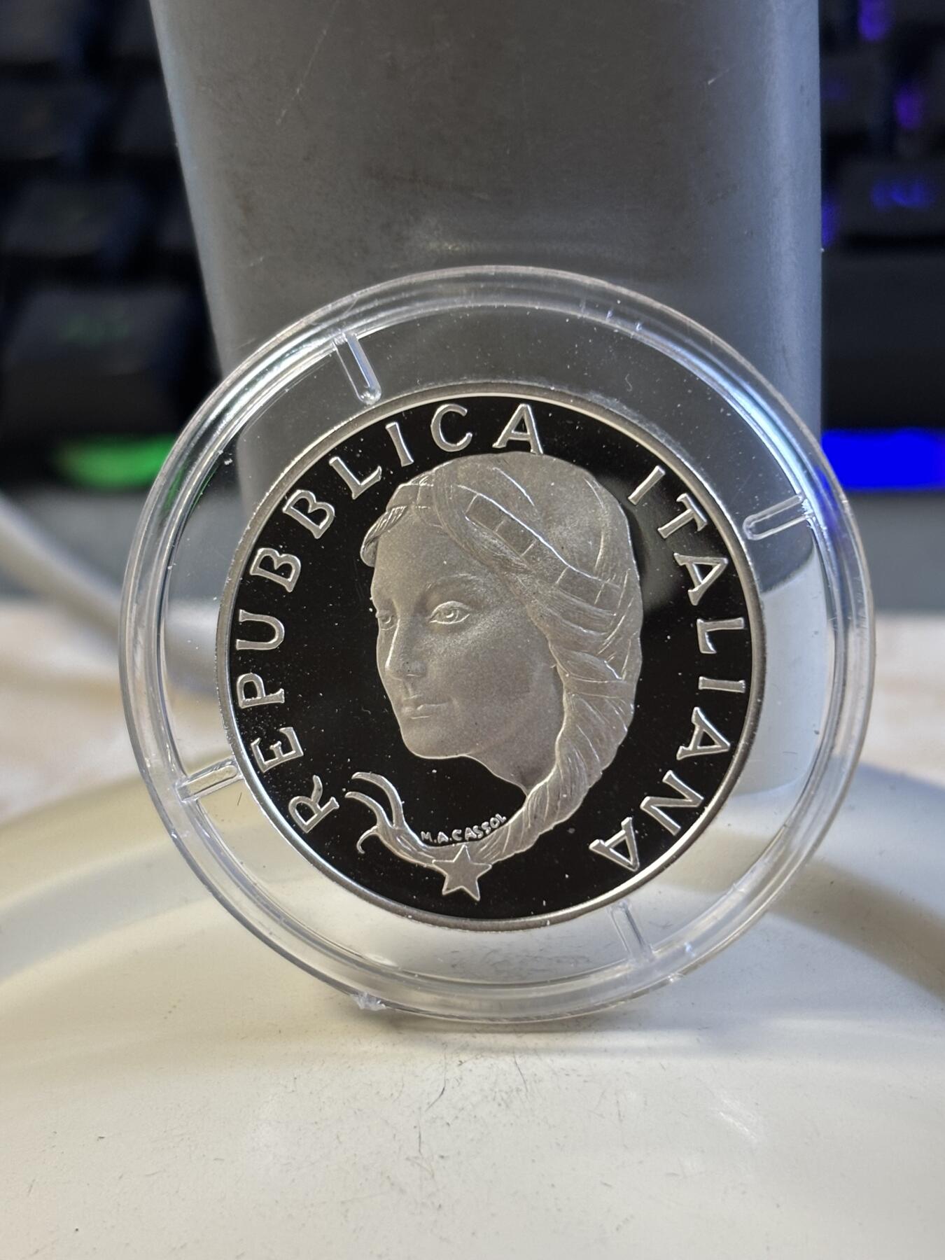 第197期拍卖 意大利1996年欧盟轮值主席国5000里拉精制纪念银币，835银，18克，