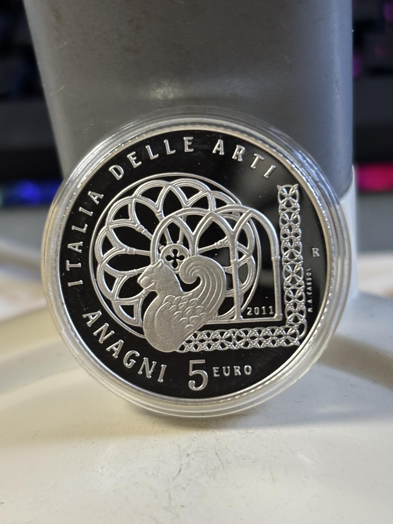 第197期拍卖 意大利2011年艺术意大利系列阿纳尼精制纪念银币，925银，18克，发行7000枚，有氧化