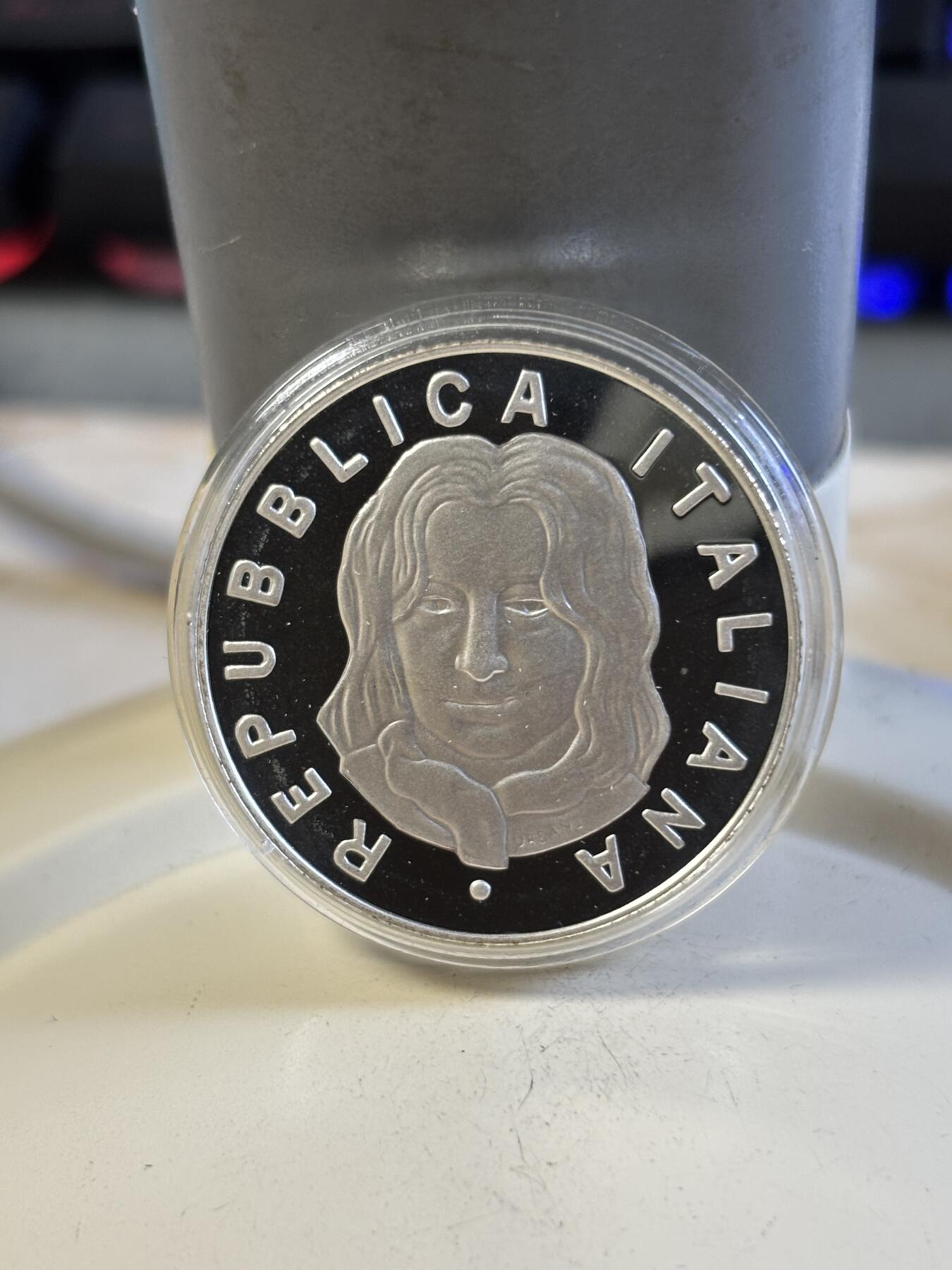 第197期拍卖 意大利2008年电影明星安娜马格纳尼精制纪念银币，925银，18克，发行9000枚，