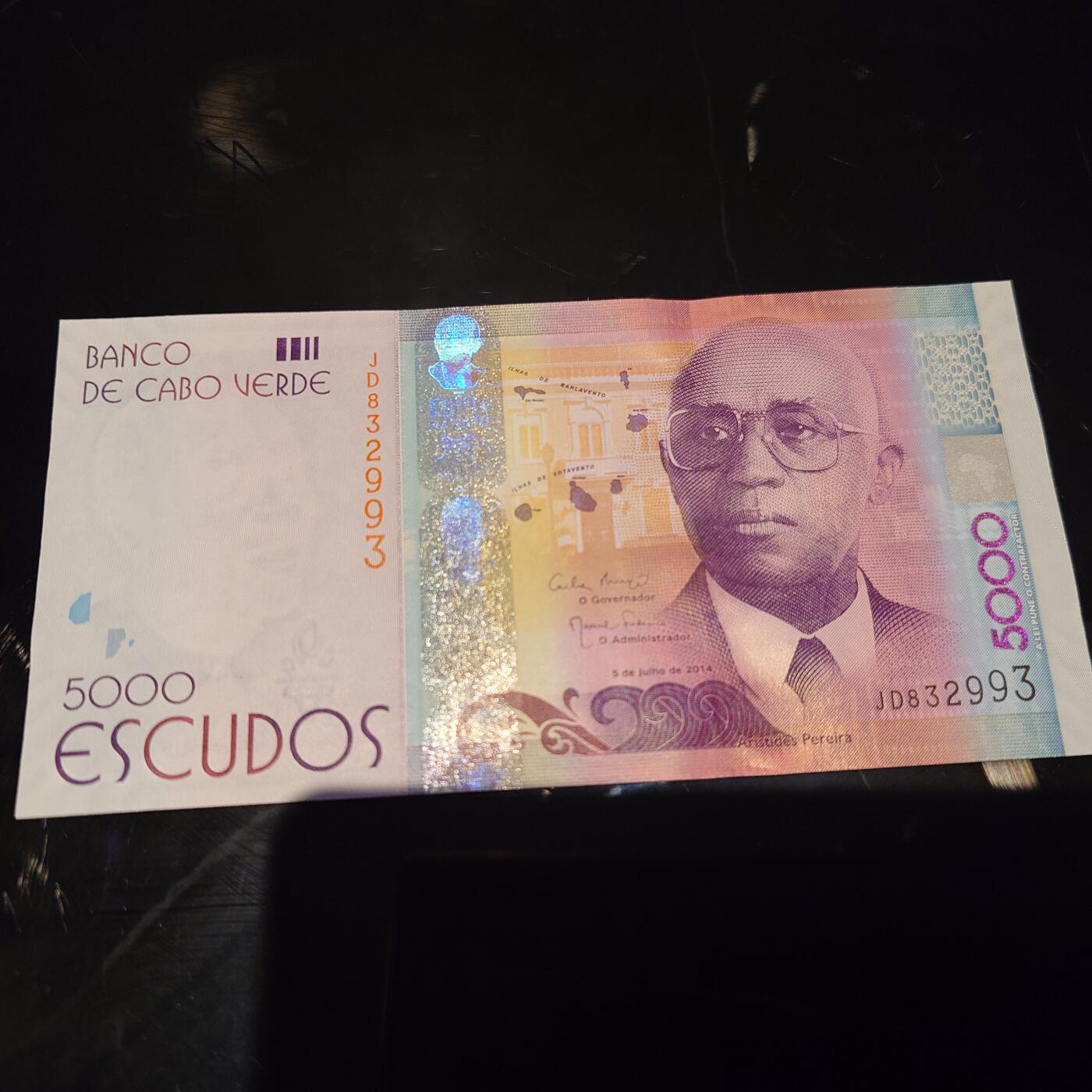 世界钱币～微拍第245期暨2026年第26期  新货卖剩品种部分上架提供选购 2014年佛得角5000 全新绝品无47尾号993