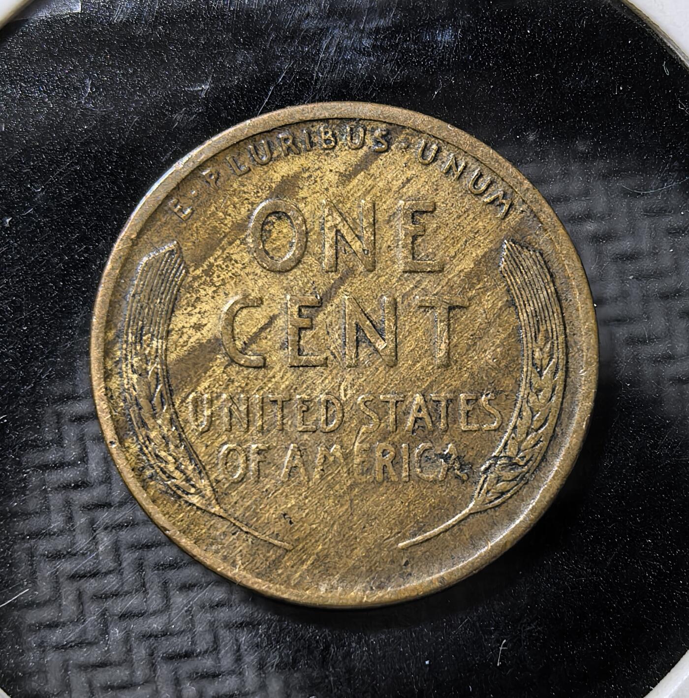 外国优质老铜币纪念币银币专场，周六晚上九点倒数截拍，满百包邮，周日发货,可寄存半年，喜欢朋友微信扫描二维码可直接参拍