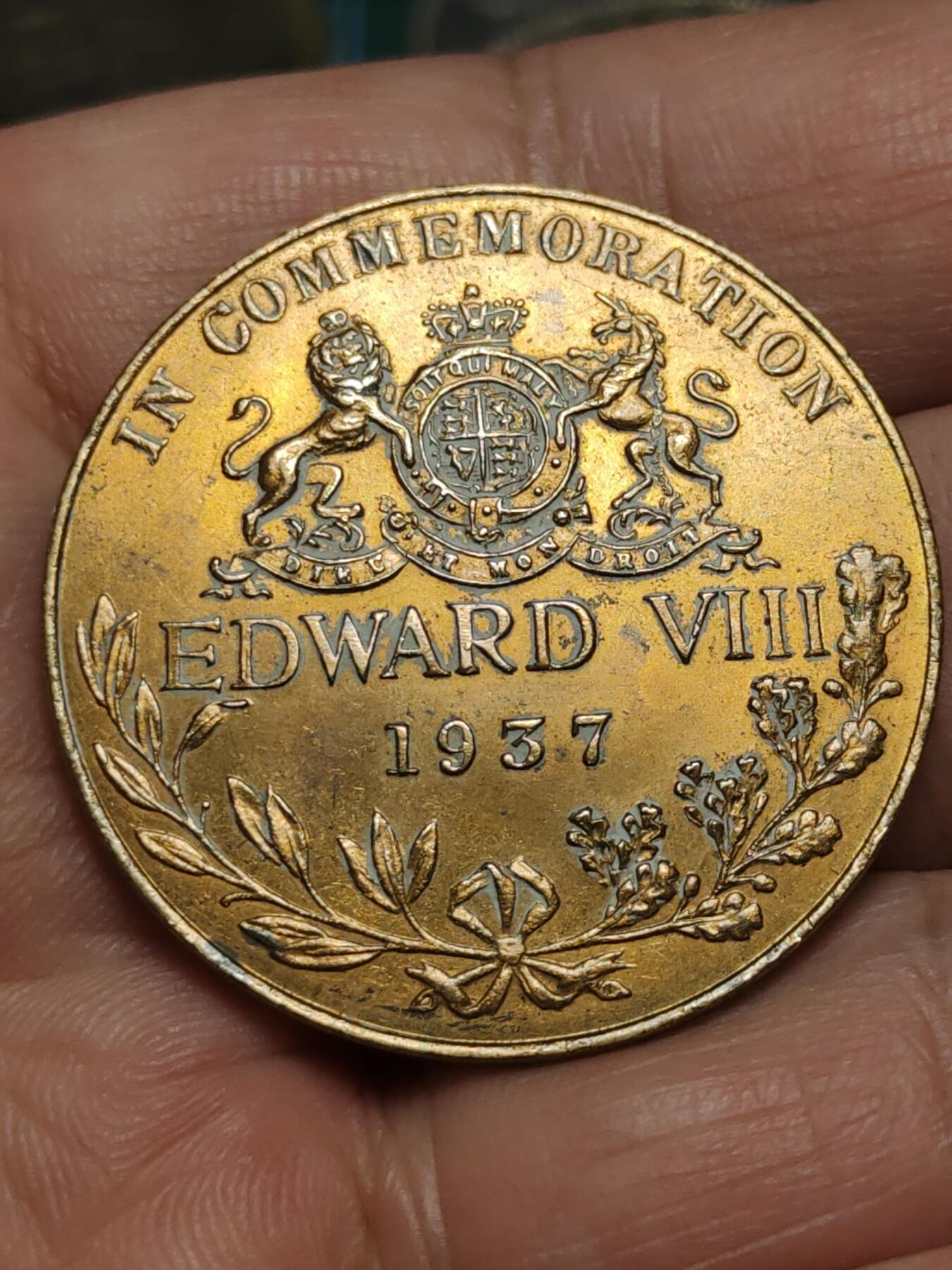 2026年第四十三场(总第二百一十二场）外国好品散币场(免佣金) 英国🇬🇧1937年纪念章(爱德华八世登基纪念章，青铜镀金材质，直径35mm，重18克)