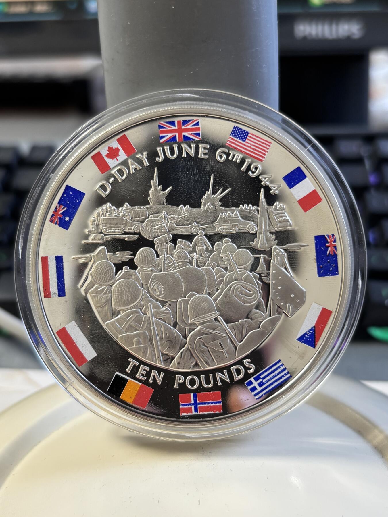 第197期拍卖 直布罗陀2004年诺曼底登陆60周年彩色5盎司银币，925银，发行950枚，有瑕疵