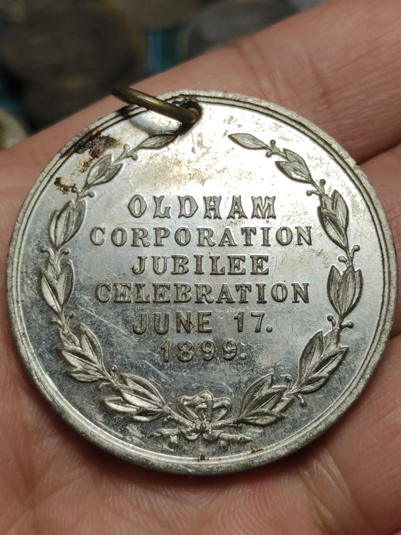 2026年第四十三场(总第二百一十二场）外国好品散币场(免佣金) 英国🇬🇧1899年英国奥尔德姆市政金禧庆典纪念章，同时纪念1898-1899年杰克逊·布里尔利就任奥尔德姆市长，直径38.7mm，重13.4克