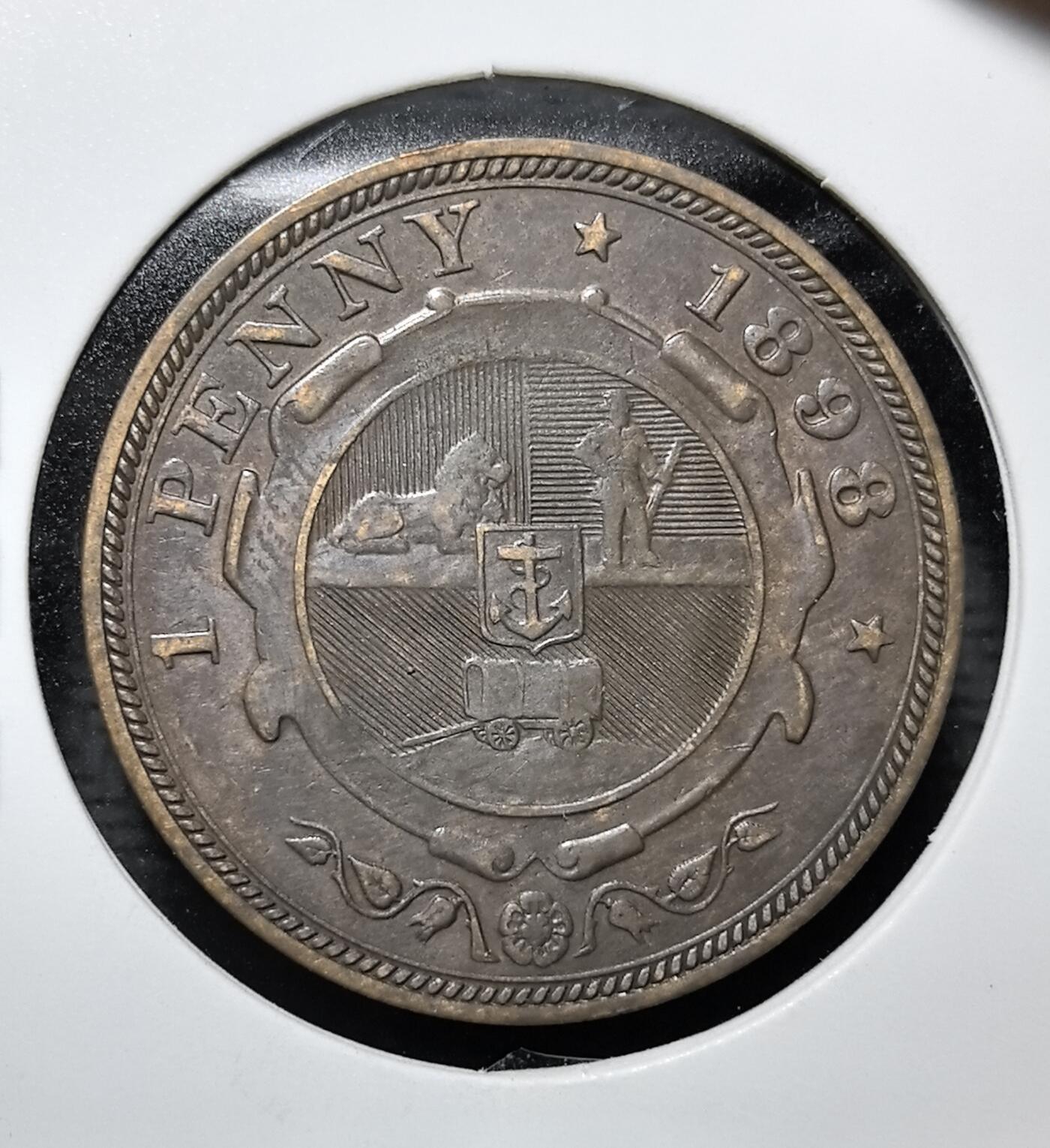 外国优质老铜币纪念币银币专场，周六晚上九点倒数截拍，满百包邮，周日发货,可寄存半年，喜欢朋友微信扫描二维码可直接参拍 南非德兰士瓦共和国 1898 年1 便士铜币，正面为总统克鲁格像，背面是国家纹章，见证布尔人建国与英布战争前的南非历史。