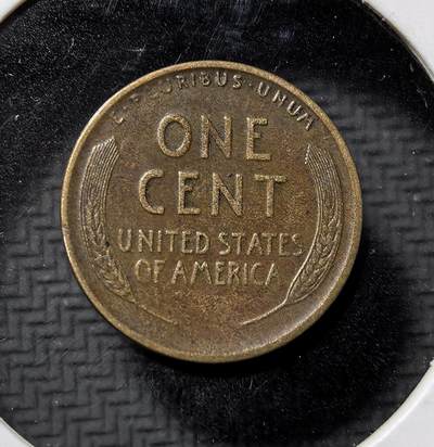 外国优质老铜币纪念币银币专场，周六晚上九点倒数截拍，满百包邮，周日发货,可寄存半年，喜欢朋友微信扫描二维码可直接参拍 - 美国1918 年S版林肯小麦 1 美分铜币