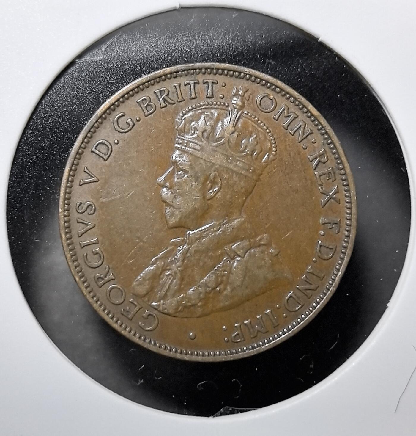 外国优质老铜币纪念币银币专场，周六晚上九点倒数截拍，满百包邮，周日发货,可寄存半年，喜欢朋友微信扫描二维码可直接参拍 泽西群岛1931年1/24 先令铜币，采用 “狮子持盾” 纹章图案，边缘刻有属地名称与面值，彰显当时的货币体系。作为二战前夕的流通货币，它见证了英国王室对海峡群岛的管辖，以及当时英镑体系下的小额货币使用情况。