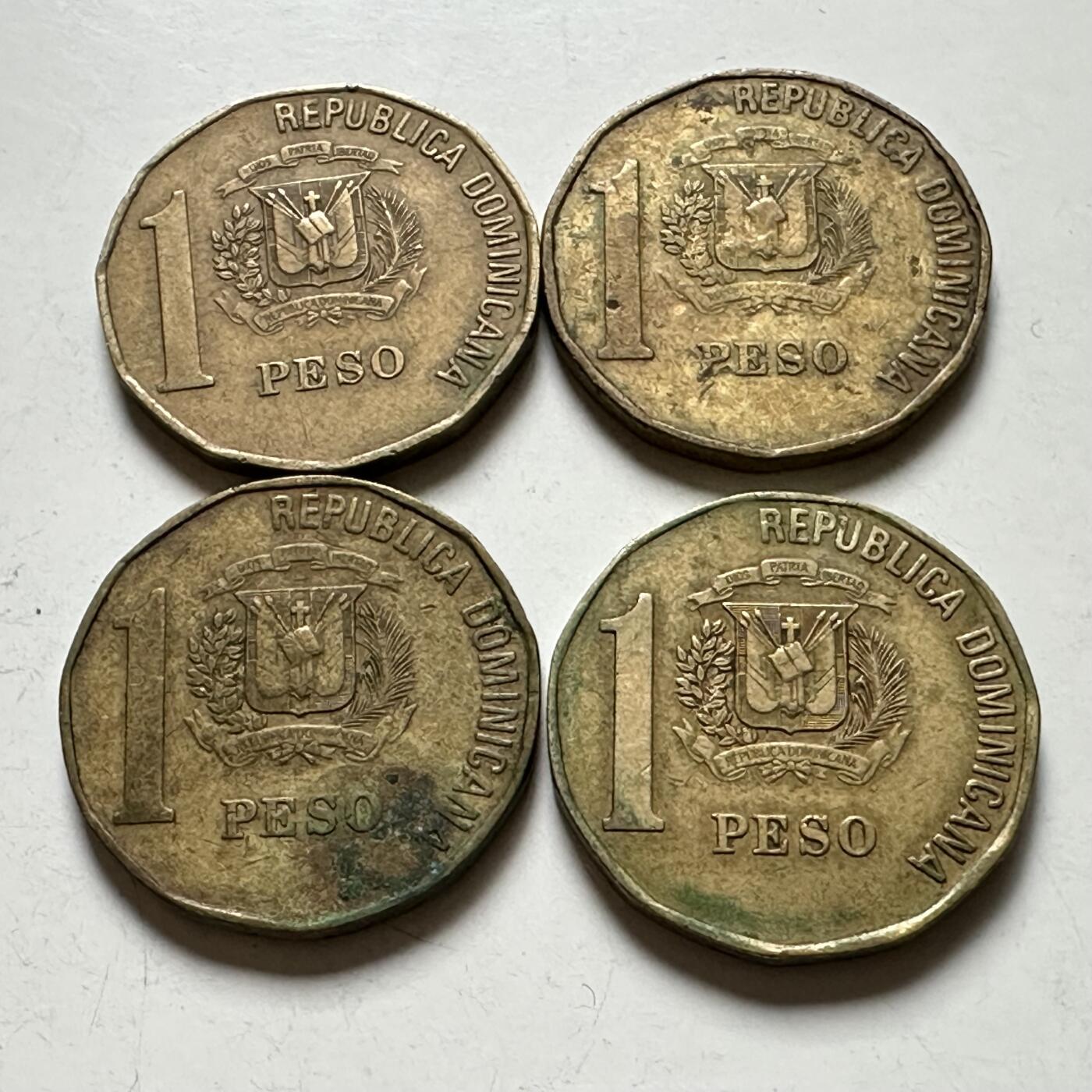 🌹外币初藏🌹🐯2026年第40场   每周二四六晚8️⃣点 世界钱币 多米尼加一比索 4枚