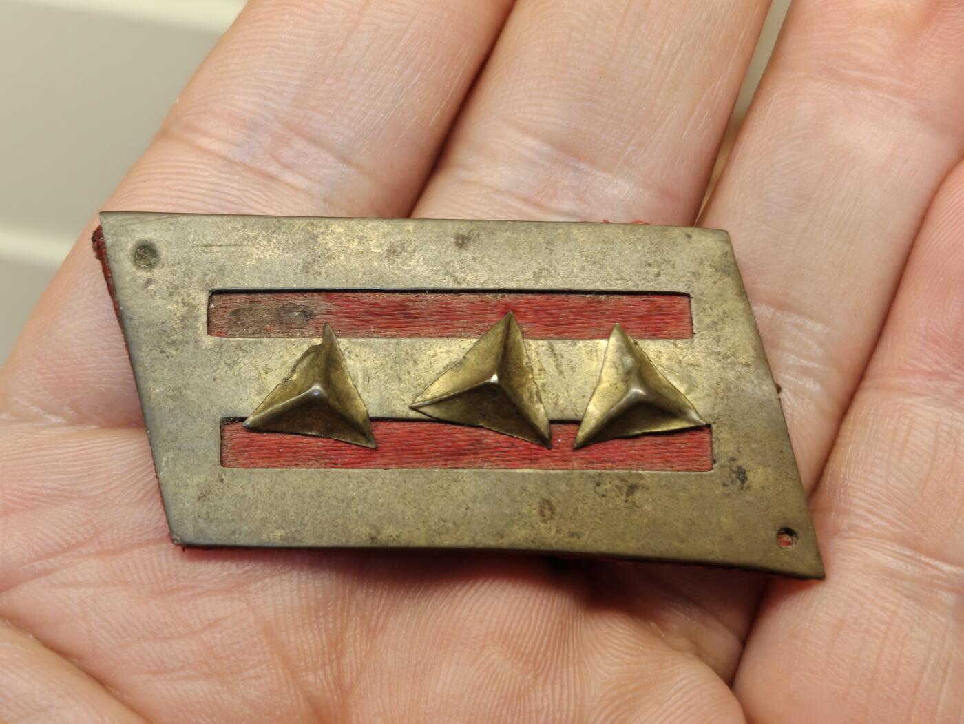 少见的民国领章符号