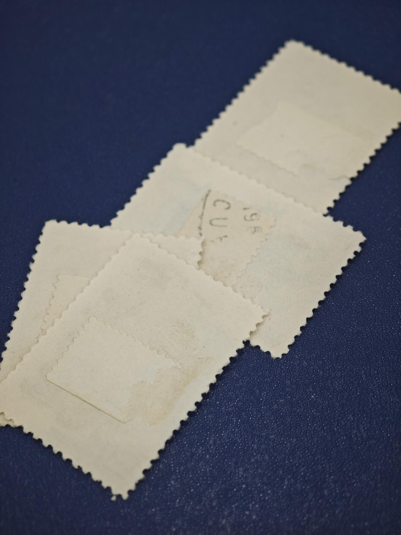 橙子收藏第八期(社会主义国家邮票专场)  越南民主共和国（北越）1960年代 畜牧业主题邮票4枚  这是一套以越南农村畜牧生产为主题的邮票，生动展现了北越时期发展农业、保障民生的场景，是反映越南农村生活的代表性邮政藏品。