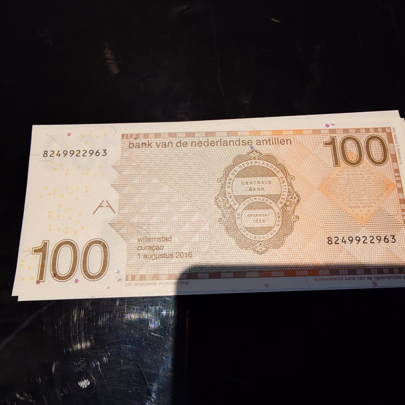 世界钱币～微拍第245期暨2026年第26期  新货卖剩品种部分上架提供选购 2016年荷属安地列斯群岛100盾 全新绝品尾号963