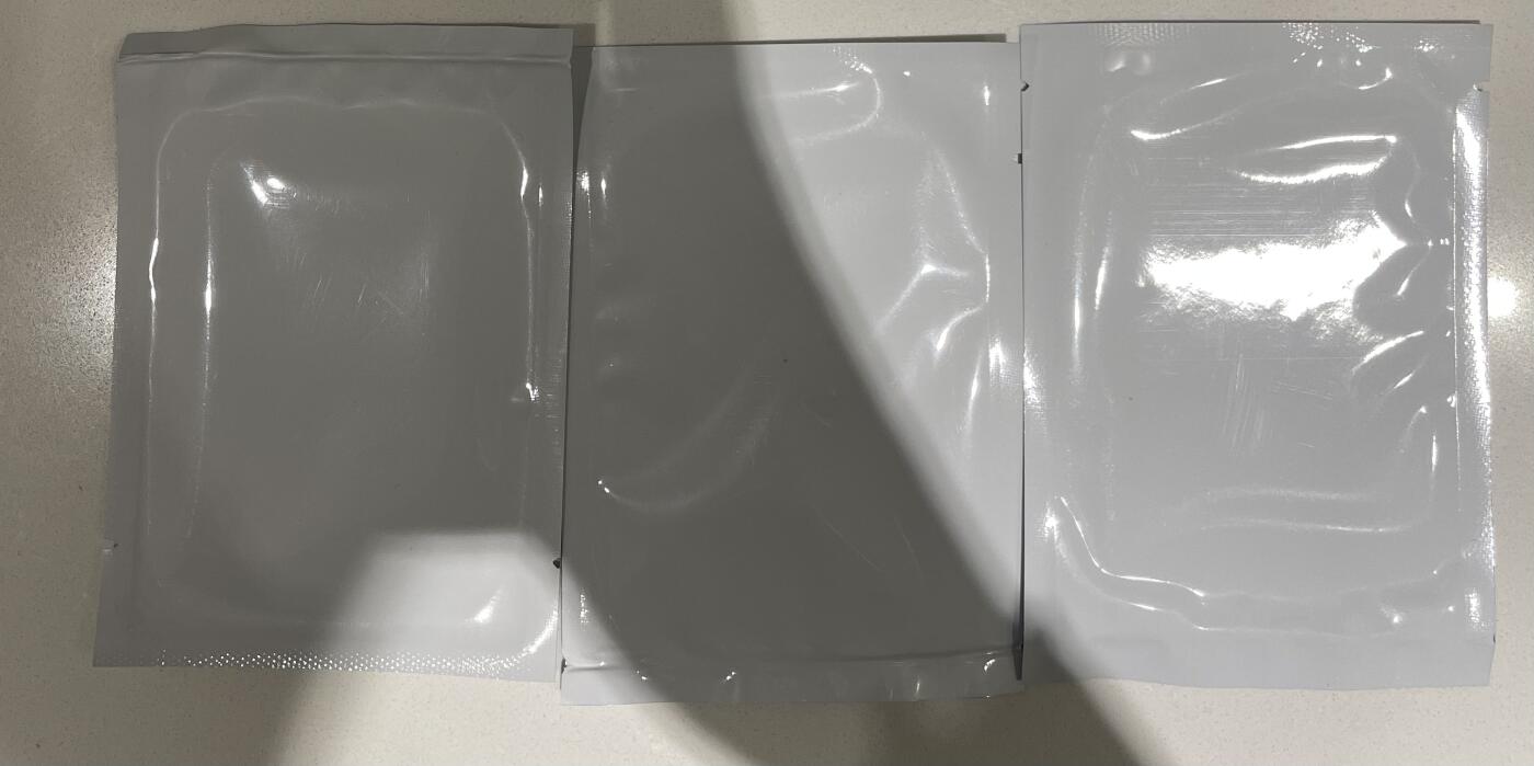 寸草不生 马年 第二期 同好会小花瓣三周年联名卡 盲包3包 全新未拆封