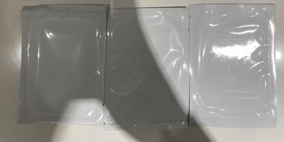 寸草不生 马年 第二期 - 同好会小花瓣三周年联名卡 盲包3包 全新未拆封