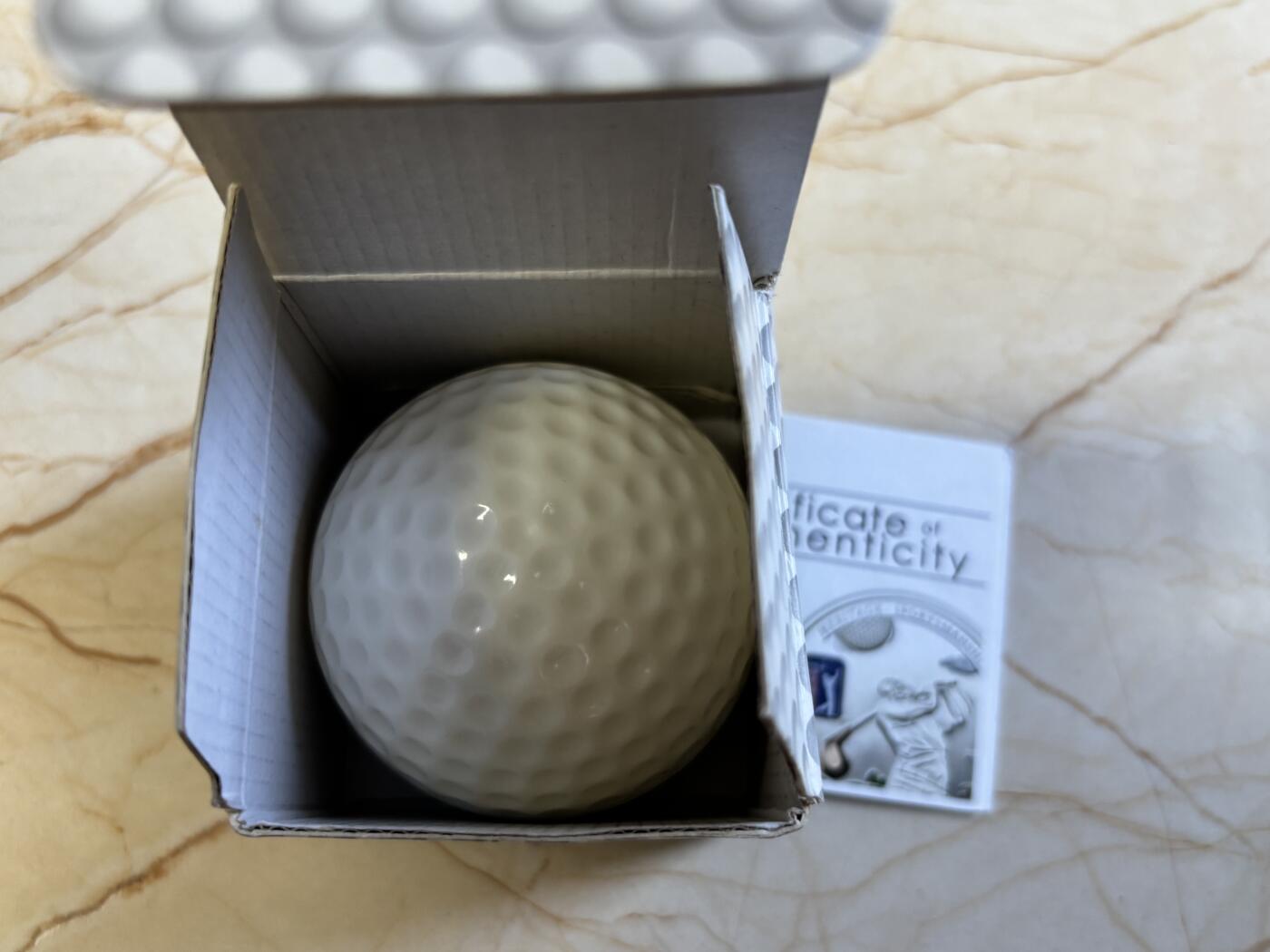 第197期拍卖 库克2013年PGA高尔夫球镶嵌立体镀金球棒彩银币，925银，20克，发行量2500枚