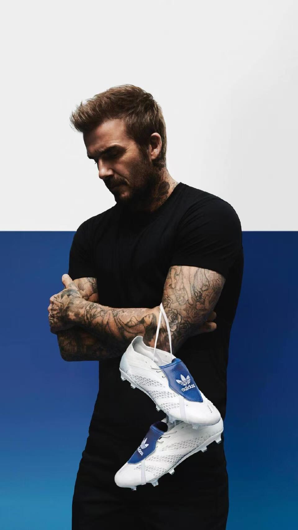 零元拍：大卫·贝克汉姆亲签Adidas Predator by Beckham主题T恤，小贝本人尺码，签于2026年3月20日猎鹰30周年×贝克汉姆联名球鞋产品发布会！