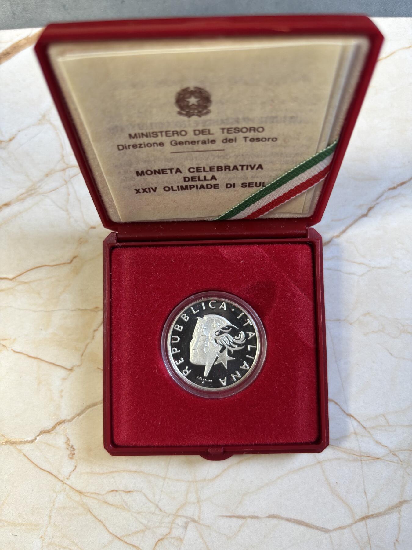 第197期拍卖 意大利1988年第24届汉城奥运会精制纪念银币原包装，835银，