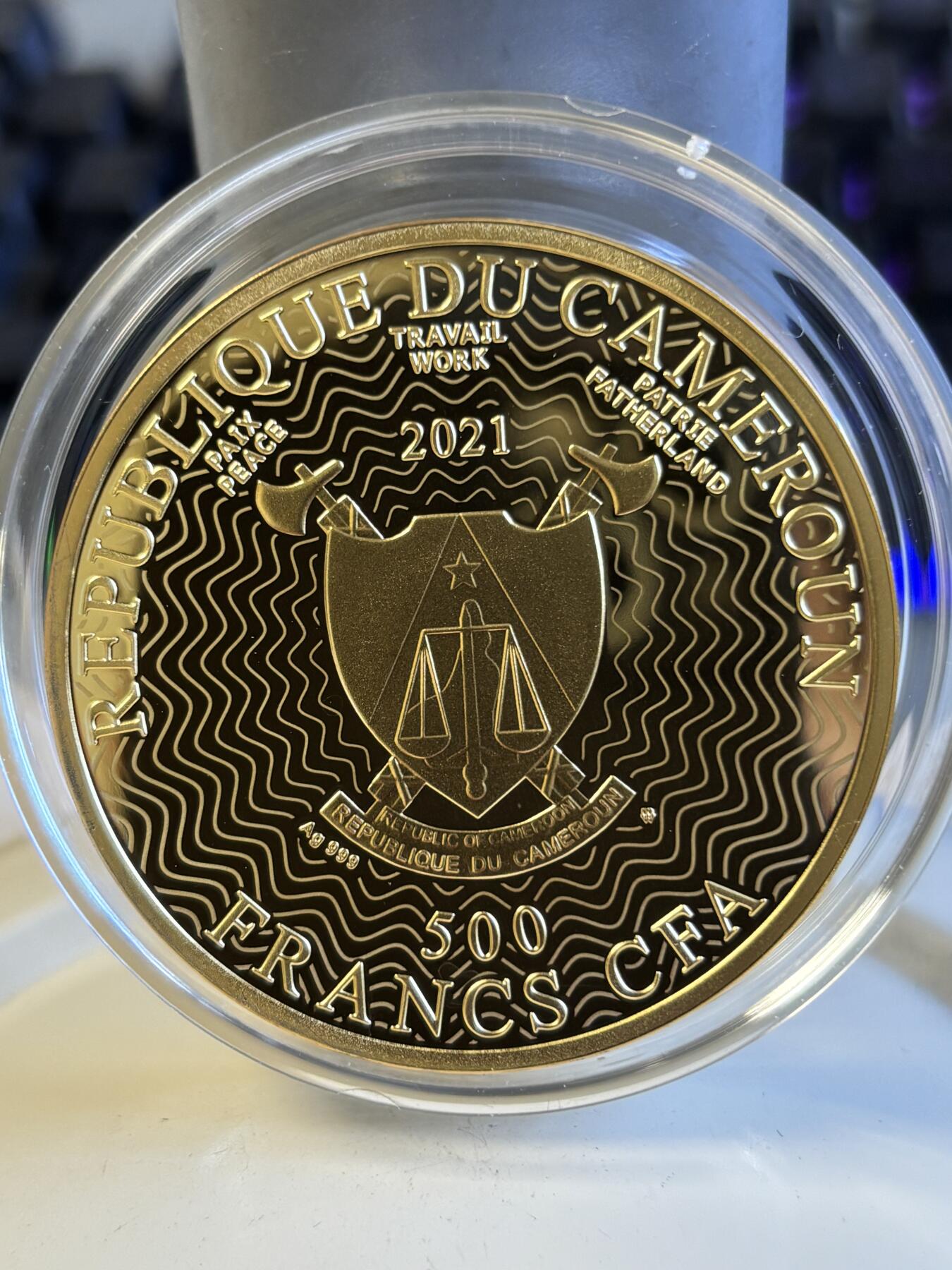 第197期拍卖 喀麦隆2021年幸运树2镶嵌彩色精制双面镀金银币17.5克，999银，发行555枚